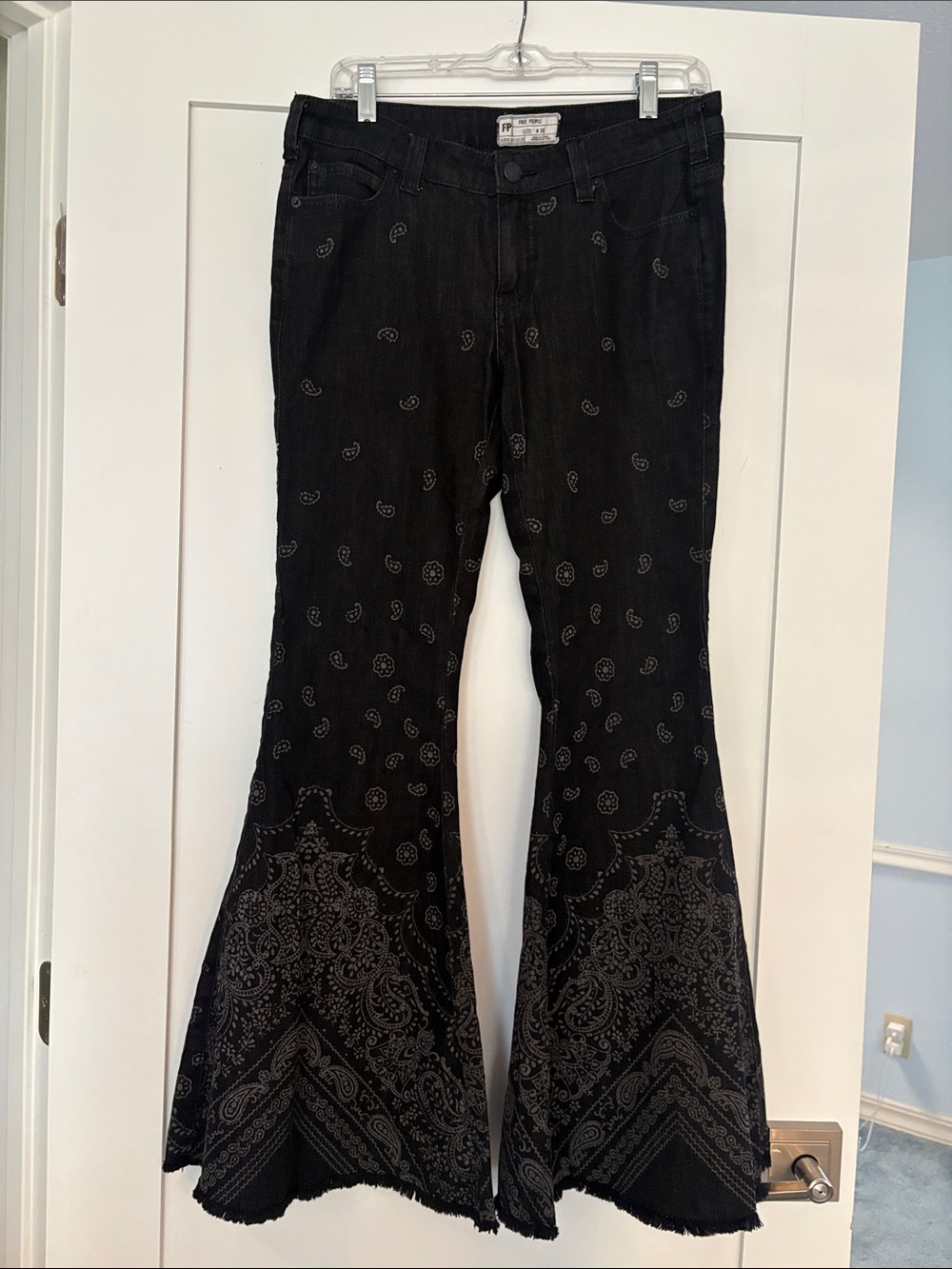 Free People Black Paisley Embroidered Flare Jeans Sz 28